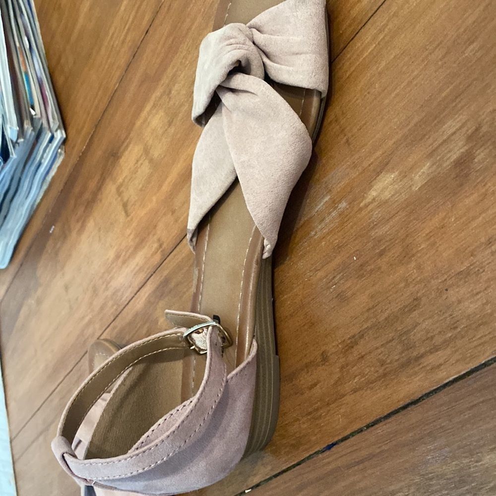 MakaLu California Size 9 Sandals Pink Suede - Picture 9 of 12